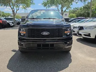 Ford F-150 2025 4x2 STX 4 puertas SuperCrew 5.5 pies SB