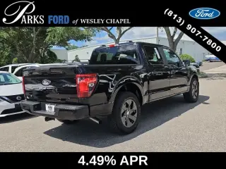 Ford F-150 2025 4x2 STX 4 puertas SuperCrew 5.5 pies SB