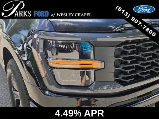Ford F-150 2025 4x2 STX 4 puertas SuperCrew 5.5 pies SB