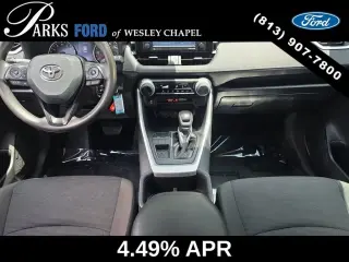 Toyota RAV4 2022 LE 4 puertas SUV