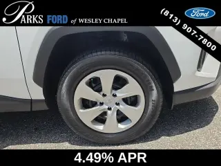 Toyota RAV4 2022 LE 4 puertas SUV