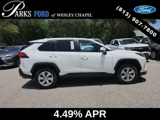 Toyota RAV4 2022 LE 4 puertas SUV