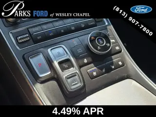 Hyundai SANTA FE 2021 AWD Calligraphy 4p Crossover con llantas de 19 pulgadas