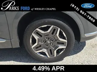 Hyundai SANTA FE 2021 AWD Calligraphy 4p Crossover con llantas de 19 pulgadas