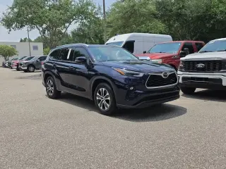 Toyota Highlander 2022 XLE 4dr SUV
