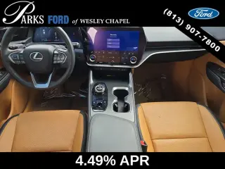 Lexus RZ 300e 2024 Premium 4p Crossover con Ruedas de 18 Pulgadas