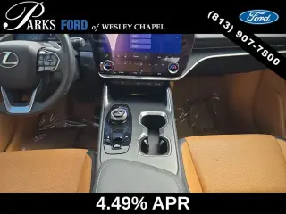 Lexus RZ 300e 2024 Premium 4p Crossover con Ruedas de 18 Pulgadas