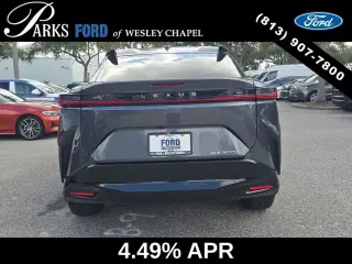 Lexus RZ 300e 2024 Premium 4p Crossover con Ruedas de 18 Pulgadas