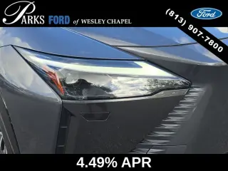 Lexus RZ 300e 2024 Premium 4p Crossover con Ruedas de 18 Pulgadas