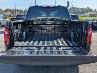 Ford F-150 2024 4x4 XLT 4 puertas SuperCrew 5.5 pies. SB
