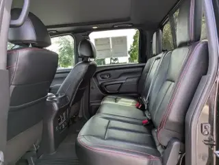 Nissan Titan 2024 4x4 PRO-4X 4 puertas Cabina Crew 5.6 pies. SB