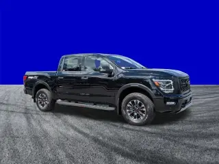 Nissan Titan 2024 4x4 PRO-4X 4 puertas Cabina Crew 5.6 pies. SB
