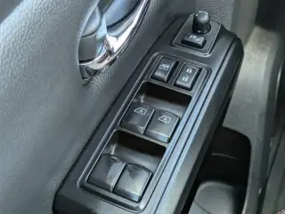 Nissan Titan 2024 4x4 PRO-4X 4 puertas Cabina Crew 5.6 pies. SB