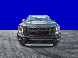Nissan Titan 2024 4x4 PRO-4X 4 puertas Cabina Crew 5.6 pies. SB