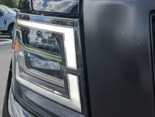 Nissan Titan 2024 4x4 PRO-4X 4 puertas Cabina Crew 5.6 pies. SB