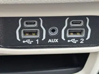 Chrysler Pacifica 2023 Touring L 4 puertas Minivan