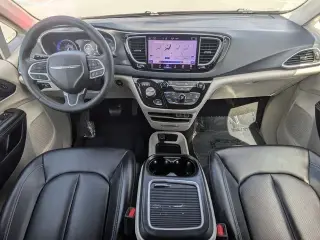 Chrysler Pacifica 2023 Touring L 4 puertas Minivan