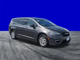 Chrysler Pacifica 2023 Touring L 4 puertas Minivan