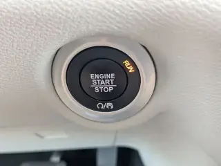 Chrysler Pacifica 2023 Touring L 4 puertas Minivan