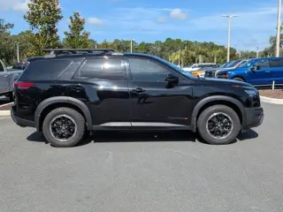 Nissan Pathfinder 2024 AWD Rock Creek 4dr SUV