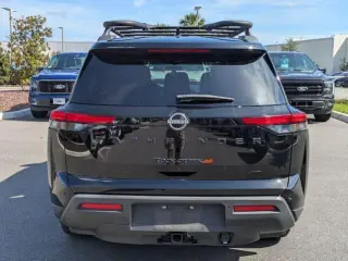 Nissan Pathfinder 2024 AWD Rock Creek 4dr SUV
