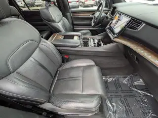 Jeep Grand Wagoneer L 2024 4x4 4 puertas SUV