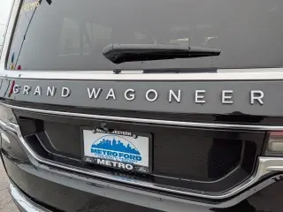 Jeep Grand Wagoneer L 2024 4x4 4 puertas SUV