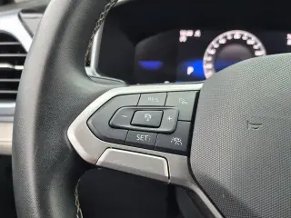 Volkswagen Taos 2025 AWD SE 4Motion 4p SUV