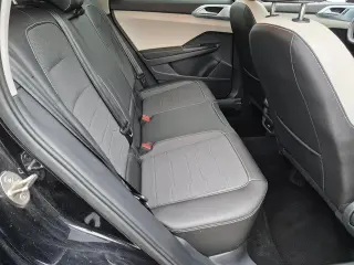 Volkswagen Taos 2025 AWD SE 4Motion 4p SUV