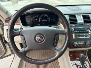 Cadillac DTS 2007 4 puertas Sedan