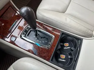 Cadillac DTS 2007 4 puertas Sedan