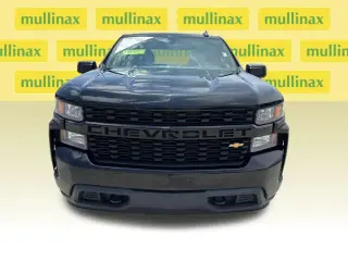 Chevrolet Silverado 1500 2021 4x2 Custom 4 puertas Cabina Crew 5.8 pies. SB