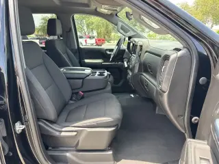 Chevrolet Silverado 1500 2021 4x2 Custom 4 puertas Cabina Crew 5.8 pies. SB