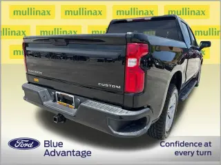 Chevrolet Silverado 1500 2021 4x2 Custom 4 puertas Cabina Crew 5.8 pies. SB