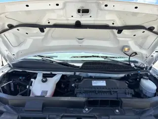 Furgoneta de Carga Chevrolet Express 2022 2500 3 puertas