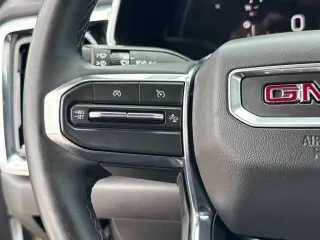 GMC Canyon 2023 4x2 Elevation 4 puertas Cabina Crew 5 pies. Caja corta