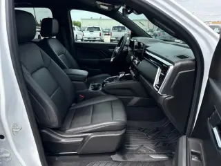 GMC Canyon 2023 4x2 Elevation 4 puertas Cabina Crew 5 pies. Caja corta