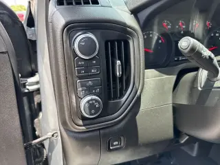GMC Sierra 1500 2025 4x4 Pro 4 puertas Cabina Crew 6.6 pies. SB