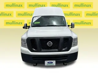 Nissan NV 2021 3500 HD SV 3 puertas Van de Carga con Techo Alto