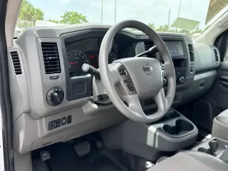 Nissan NV 2021 3500 HD SV 3 puertas Van de Carga con Techo Alto