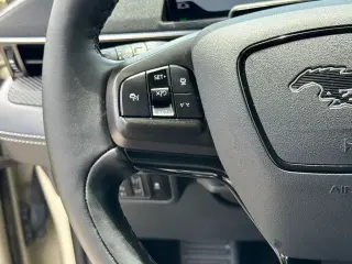 Ford Mustang Mach-E 2025 Select 4 puertas SUV
