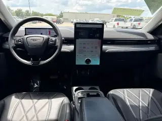 Ford Mustang Mach-E 2025 Select 4 puertas SUV