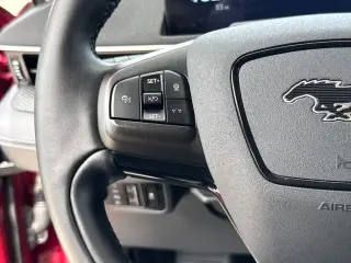 Ford Mustang Mach-E 2025 AWD Select 4 puertas SUV