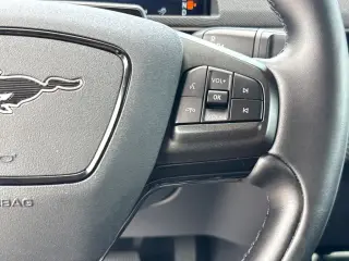 Ford Mustang Mach-E 2025 AWD Select 4 puertas SUV