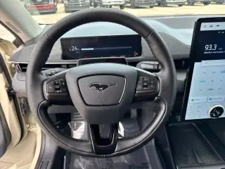 Ford Mustang Mach-E 2025 Premium 4 puertas SUV