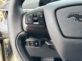 Ford Mustang Mach-E 2025 Premium 4 puertas SUV