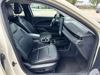 Ford Mustang Mach-E 2025 Premium 4 puertas SUV