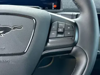 Ford Mustang Mach-E 2025 Premium 4 puertas SUV