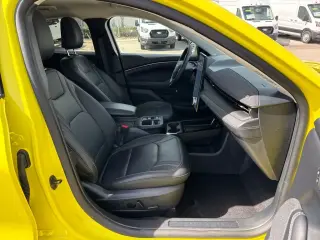 Ford Mustang Mach-E 2025 Premium 4 puertas SUV