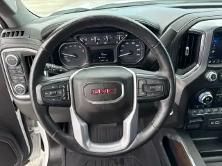 GMC Sierra 1500 2020 4x4 SLT Cabina Crew 4 puertas 5.8 ft. SB
